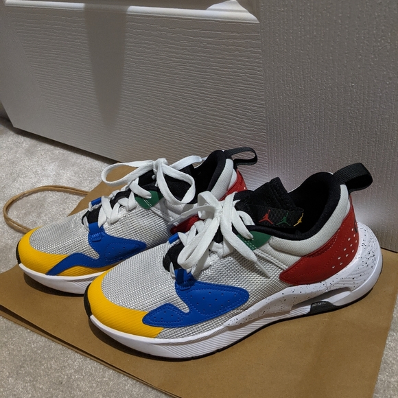 Jordan Air Cadence 'Olympic Rings' - Picture 9 of 9